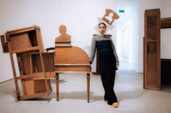 Sculptor Sandra Poulson Finds ‘Micro-Stories’ in Every Object